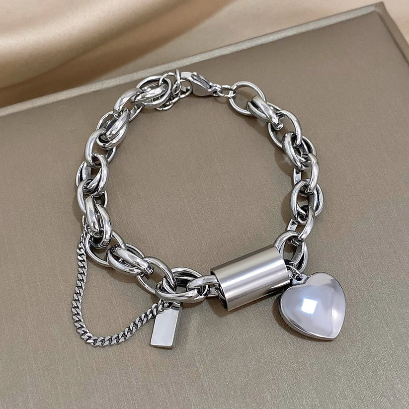 Tykt armbånd med hjerter | Gull