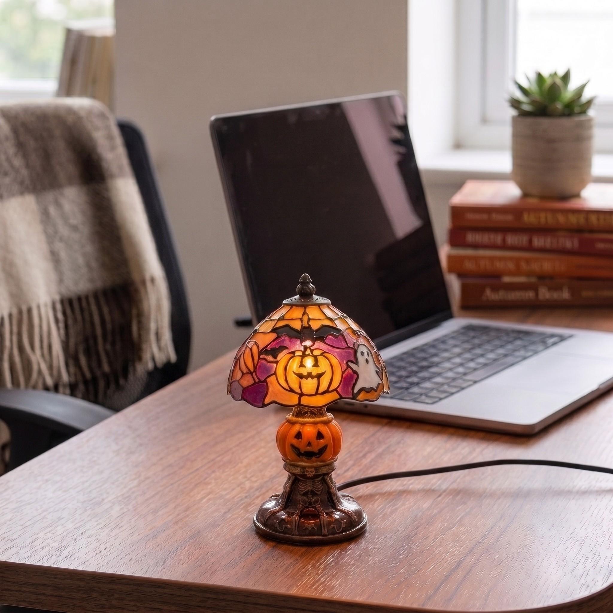 Tiffany-stil lampe med gresskar