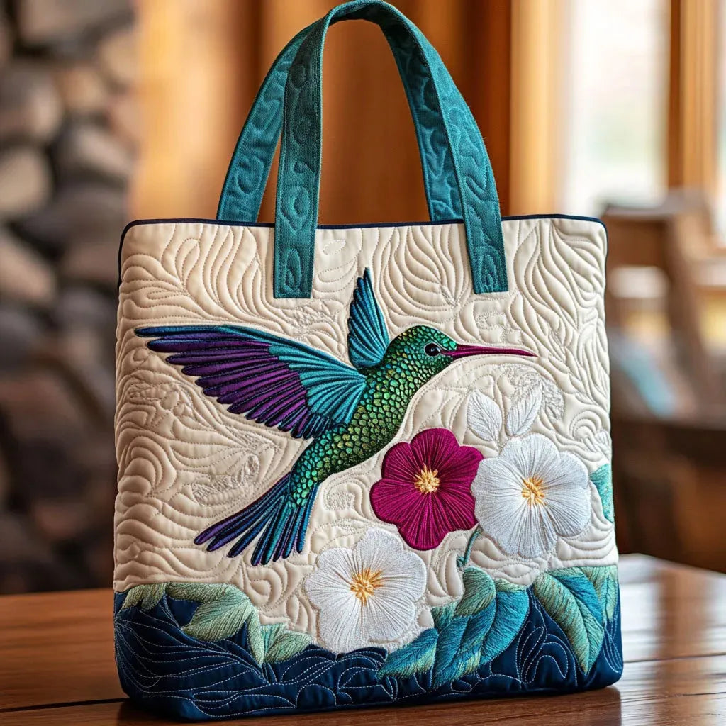 Håndlaget quiltet veske – Kolibri og hvit blomst