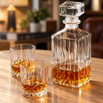 Sett whiskykaraffel og glass