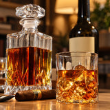 Sett whiskykaraffel og glass